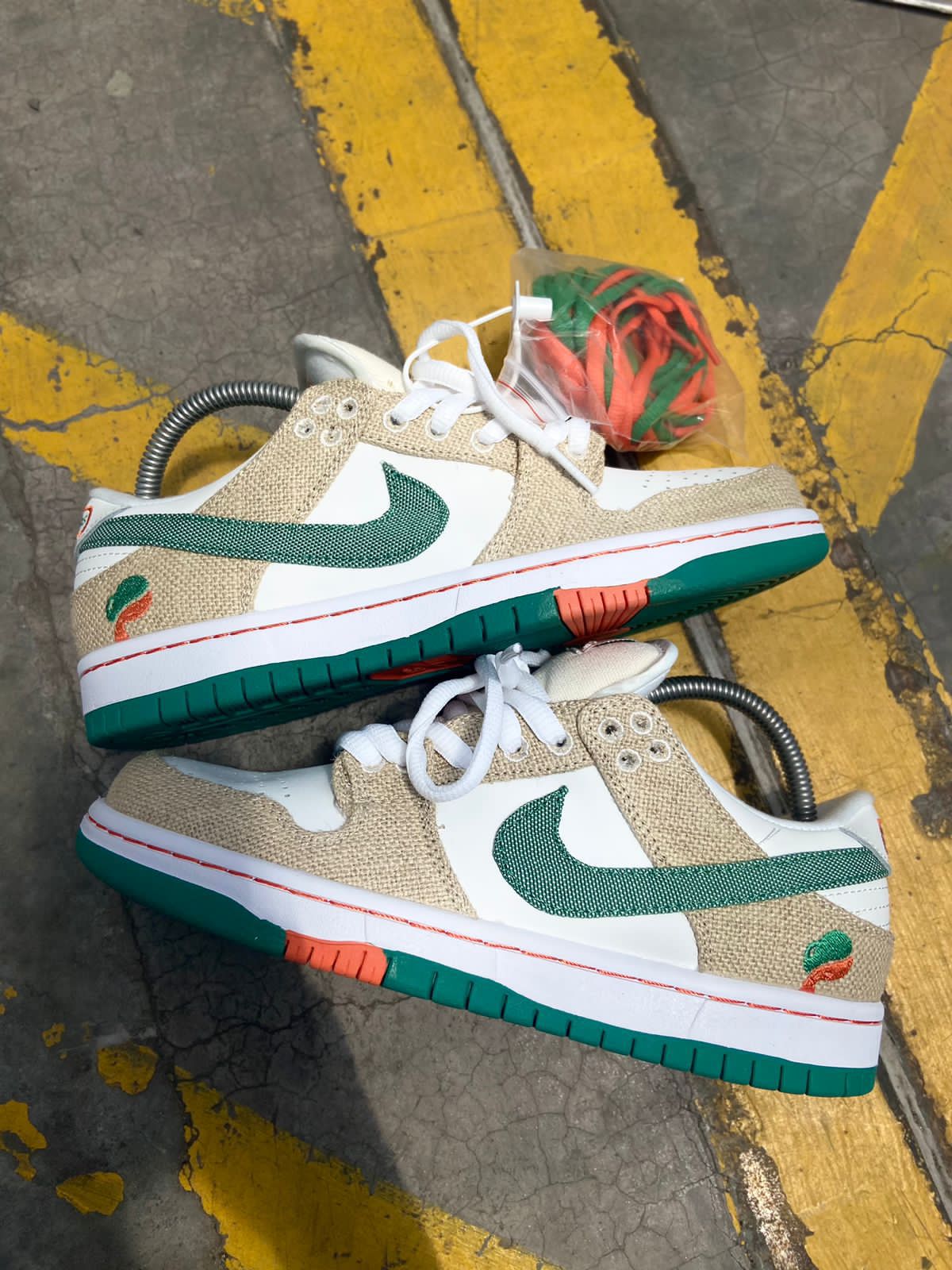 Nike sb jarritos