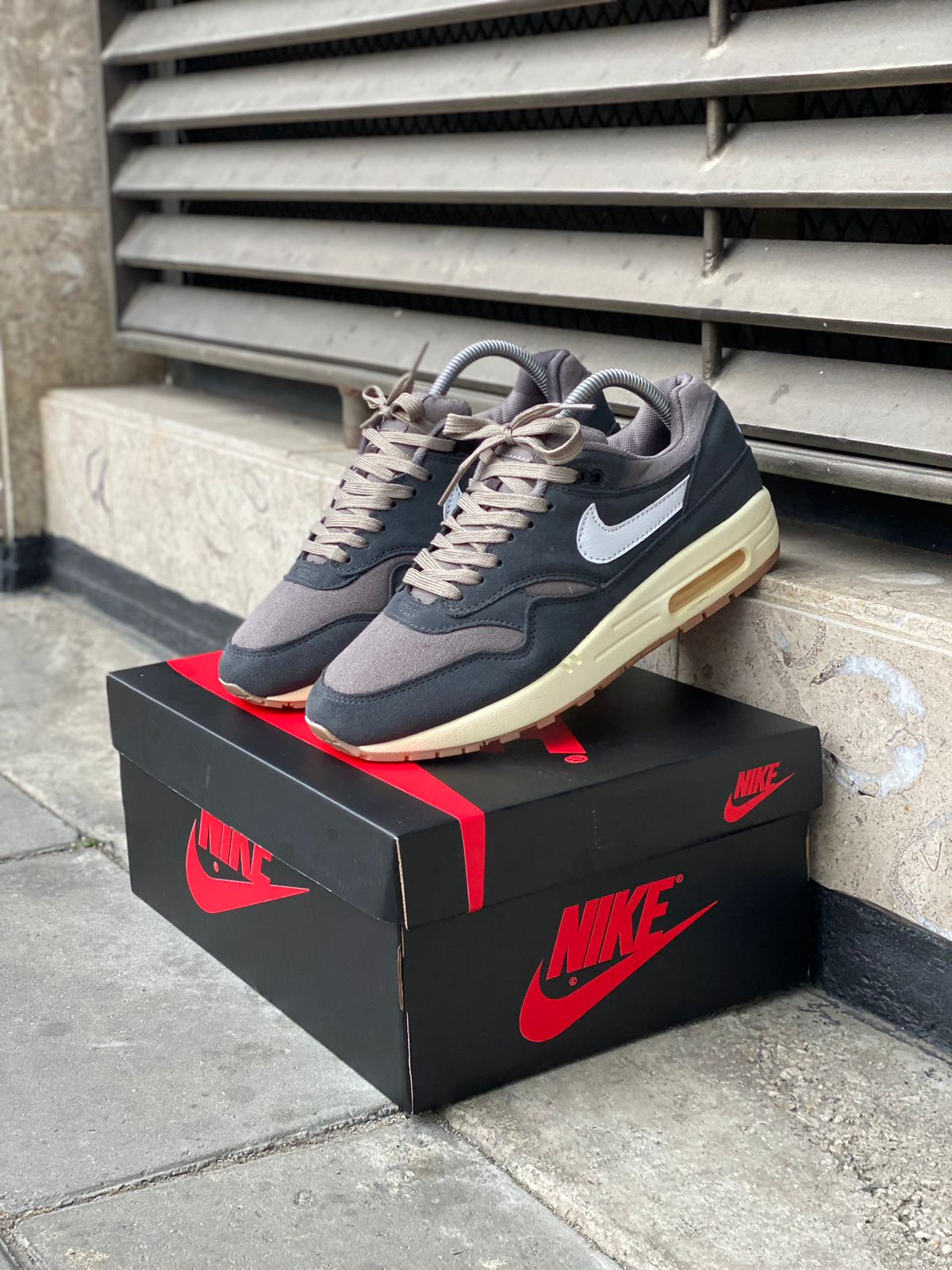 NIKE AIR MAX 1 PREMIUM LOW CREPE